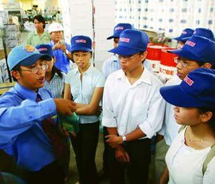 Những giám đốc trên bục giảng
