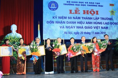Trường Đại học Thương mại: 50 năm, một chặng đường vẻ vang!