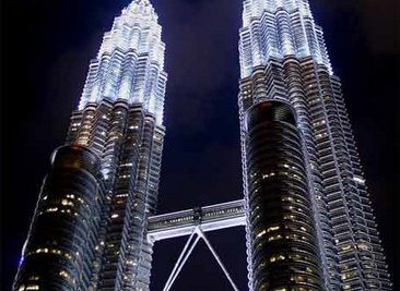 Kinh tế Malaysia đang tụt hậu so với các láng giềng