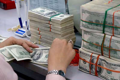 Giá USD khó “leo dốc” 