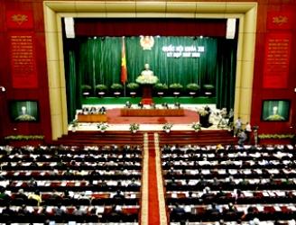Quốc hội thảo luận về ngân sách Nhà nước: Nên sử dụng số vượt thu để giảm bội chi 