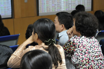 Chứng khoán ngày 18/5: Rẻ bao nhiêu là đủ? 