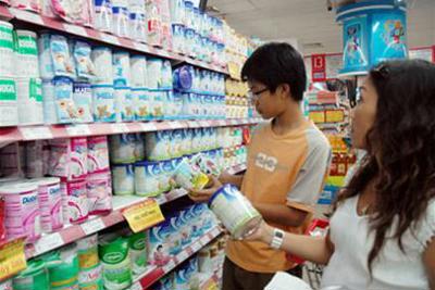 Vì sao giá sữa nhập khẩu tăng ?
