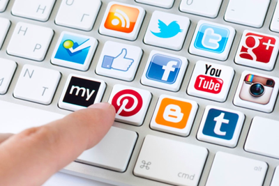 Ảnh hưởng của quảng cáo trên mạng xã hội đối với người tiêu dùng: Nghiên cứu về các ý định mua hàng trực tuyến