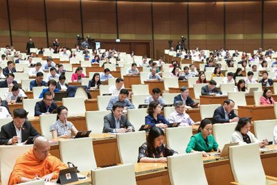Quốc hội thông qua Luật Quản lý, bảo vệ công trình quốc phòng và khu quân sự