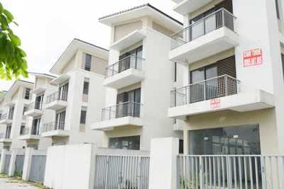 Thanh khoản ì ạch, doanh nghiệp còn "mặn mà" với bất động sản triệu đô?