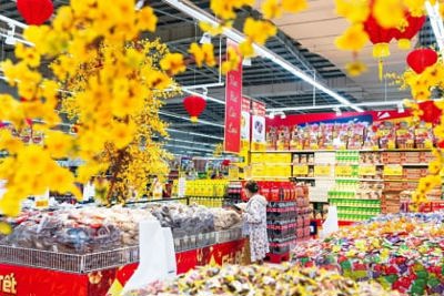 Các "ông lớn" bán lẻ đẩy mạnh khuyến mãi kích cầu tiêu dùng dịp cuối năm
