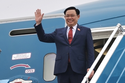 Chủ tịch Quốc hội Vương Đình Huệ lên đường dự Hội nghị cấp cao Quốc hội 3 nước Campuchia - Lào - Việt Nam 