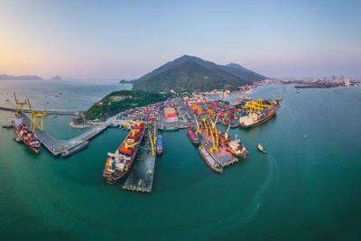 Thực trạng và giải pháp phát triển kinh tế biển đảo Việt Nam năm 2030