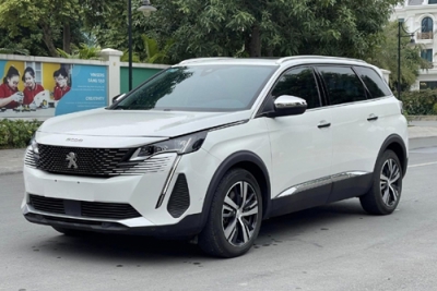 Ô tô tồn kho từ 2023 đồng loạt đại hạ giá