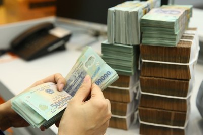 TáI cơ cấu các tổ chức tín dụng và xử lý nợ xấu