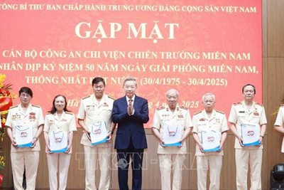 Tổng Bí thư Tô Lâm gặp mặt cán bộ Công an chi viện chiến trường miền Nam Tổng Bí thư Tô Lâm gặp mặt cán bộ Công an chi viện chiến trường miền Nam
