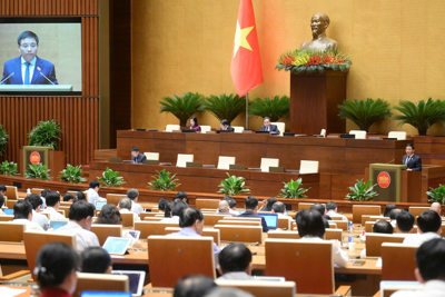 Chính thức thông qua Luật sửa 8 luật lĩnh vực tài chính, đầu tư