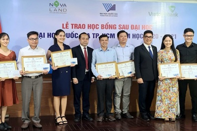Novaland trao tặng 31 học bổng cho học viên, nghiên cứu sinh Đại học Quốc gia TP. Hồ Chí Minh