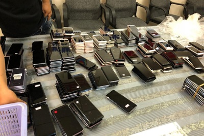 Hải quan Tân Sơn Nhất bắt giữ lô hàng điện thoại ước tính gần 3 tỷ đồng