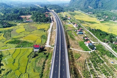 Ký hợp đồng BOT Cao tốc Bắc - Nam đoạn Cam Lâm - Vĩnh Hảo