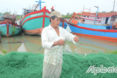 Ngư dân Tiền Giang vượt khó bám biển
