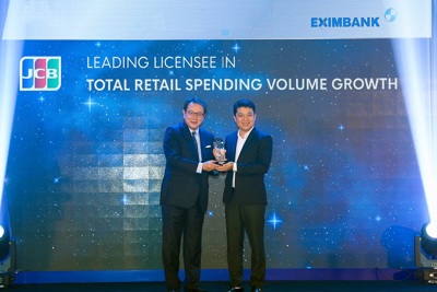 Eximbank vinh dự nhận 3 giải thưởng từ tổ chứ thẻ quốc tế JCB