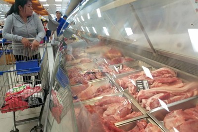[Video] Giá thịt lợn cả nước quay đầu "dễ thở"