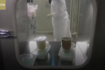 [Video] Đồ ăn cho người nhiễm nCoV ở Trung Quốc được khử trùng bằng tia UV