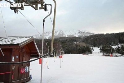 [Video] Khu trượt tuyết ở Pháp đối mặt với nguy cơ thiếu tuyết tự nhiên