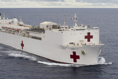 [Video] Mỹ điều tàu bệnh viện để giải quyết khủng hoảng vì dịch Covid-19