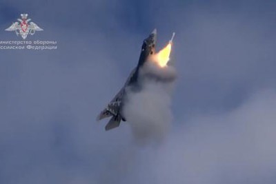 [Video] Su-57 Nga phóng tên lửa khi đang bay thẳng đứng