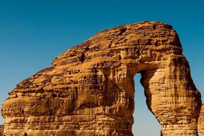 [Video] Voi đá cao 50 m sừng sững giữa sa mạc