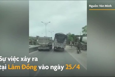 [Video] Xe tải nghiêng sang một bên vẫn lưu thông trên đường