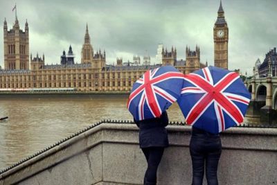 Người dân Anh từ bỏ hy vọng du lịch nước ngoài trong năm 2021