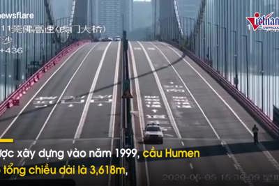 [Video] Cầu ở Trung Quốc bất ngờ "rung lượn sóng", người đi lại hoảng hốt 