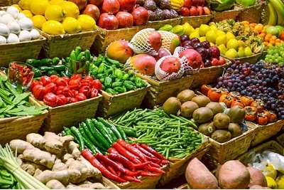 Giá rau củ quả giữ xu hướng đi ngang, giá trái cây giảm mạnh