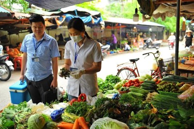 Cuộc chiến Mỹ-Trung: Việt Nam cần đẩy mạnh tiêu dùng trong nước