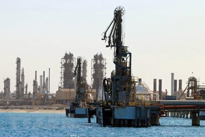 Saudi Arabia cảnh báo nguồn cung dầu toàn cầu có thể "gặp nguy"