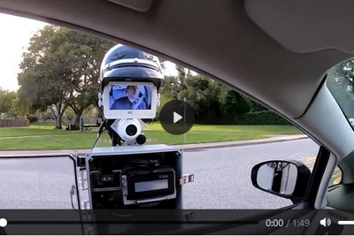[Video] Robot được trang bị camera giúp cảnh sát xử phạt người vi phạm giao thông