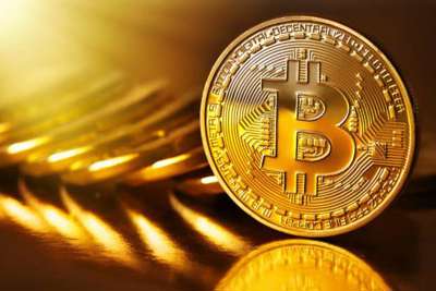 Giá Bitcoin vững mốc 11.000 USD