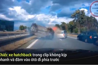 [Video] Tài xế bẻ lái "thần sầu" tránh va chạm trên đường