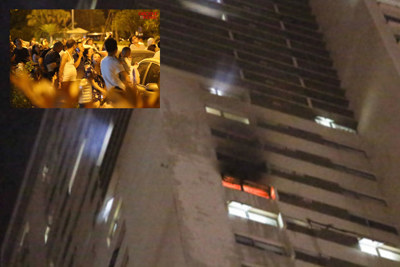 [Video] Cháy tầng 30 chung cư Hà Nội giữa đêm, hàng trăm người hoảng loạn