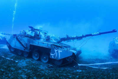 [Video] Jordan nhận chìm xe tăng, trực thăng để làm bảo tàng quân sự dưới biển
