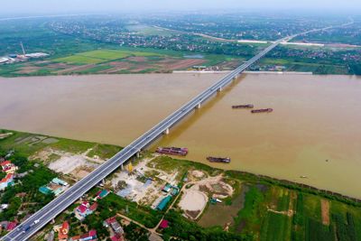 [Video] Toàn cảnh cầu 2.800 tỷ nối 2 tỉnh Hưng Yên và Hà Nam 