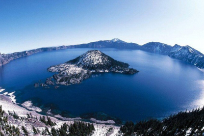 [Video] Hồ nước trên miệng núi lửa xanh và sạch nhất thế giới