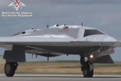 [Video] Nga tung video thử nghiệm UAV chiến đấu "Thợ săn tàng hình"