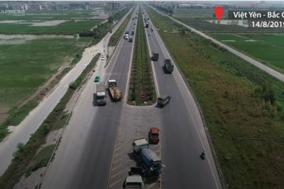 [Video] Ôtô đi ngược chiều trên cao tốc Hà Nội – Bắc Giang