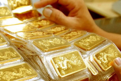 Vàng giảm giá do đồng USD tăng trở lại
