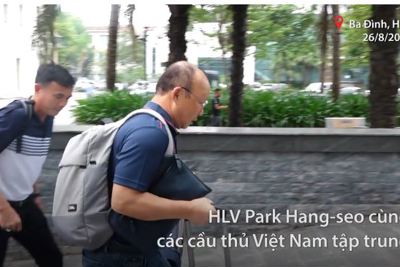 [Video] Thầy Park triệu tập cầu thủ trước trận đấu với Thái Lan