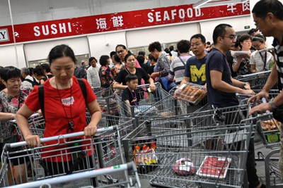 [Video] Giành giật mua hàng tại siêu thị Costco đầu tiên ở Trung Quốc