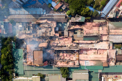 [Video] Cháy nhà máy Rạng Đông: Tan hoang nhà kho hơn 2ha 