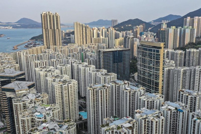 [Video] Giới trẻ Hong Kong chật vật vì giá nhà đất tăng chóng mặt