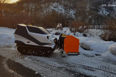[Video] Robot dọn tuyết điều khiển từ xa