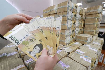 Hàn Quốc tăng cường các biện pháp để kiềm chế nợ hộ gia đình